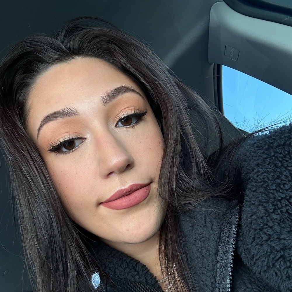 Meet your Posher, Brittney